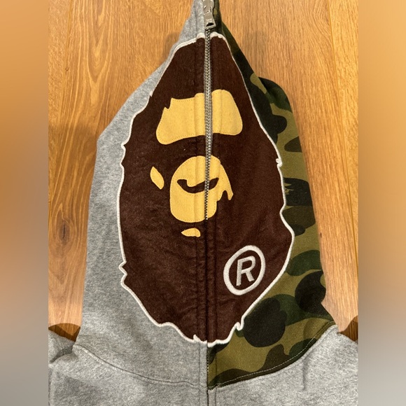 A Bathing Ape (BAPE)- grey hoodie - Picture 3 of 8
